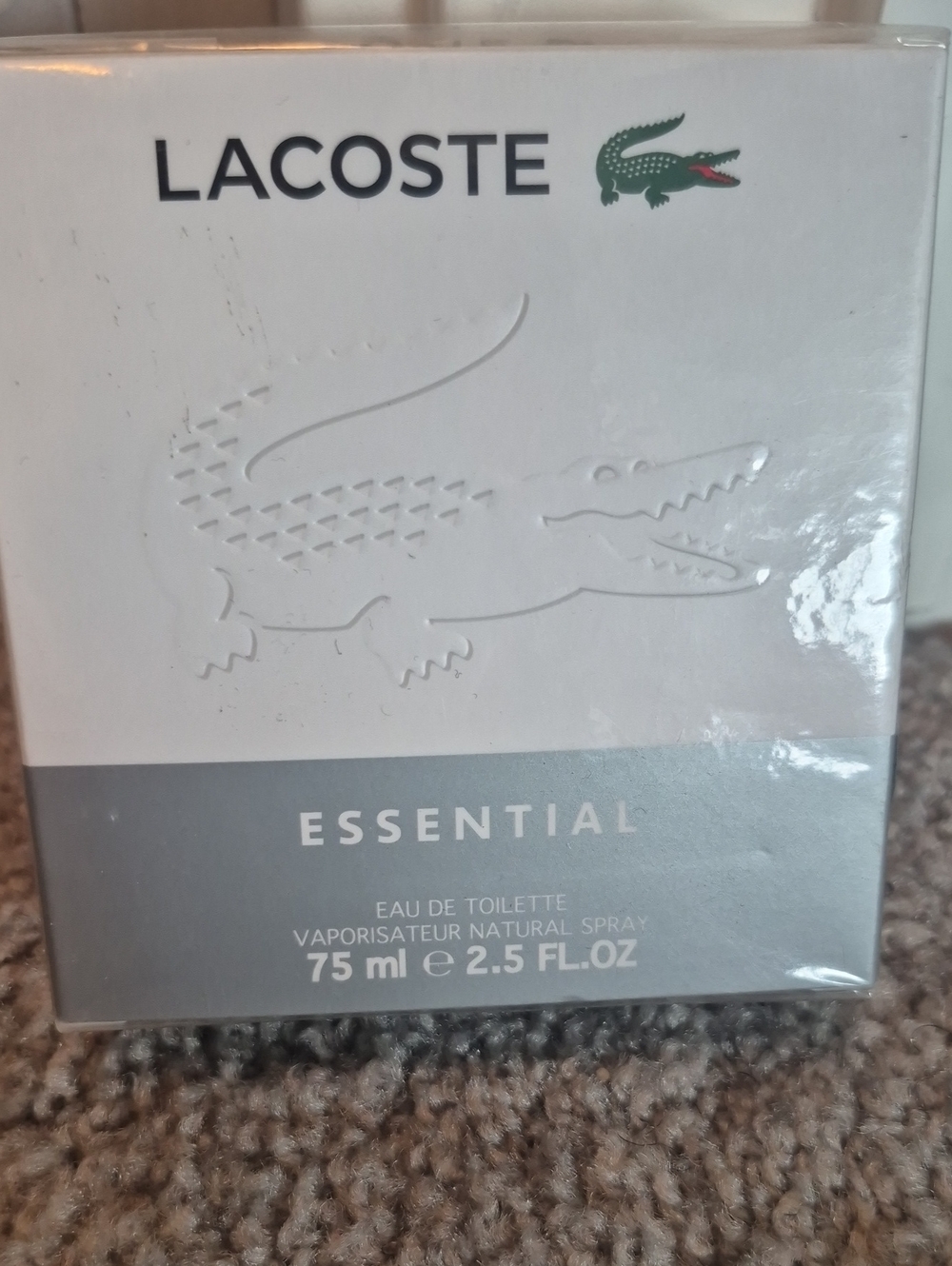 Lacoste Essential Men's EDT– White/Gray Box 75ml